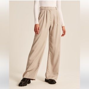 Abercrombie and Fitch Women's Tailored Lightweight Drapey Wide Leg Pants